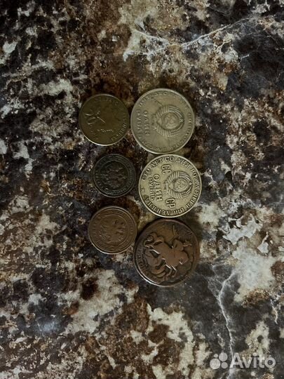 Монеты и купюры