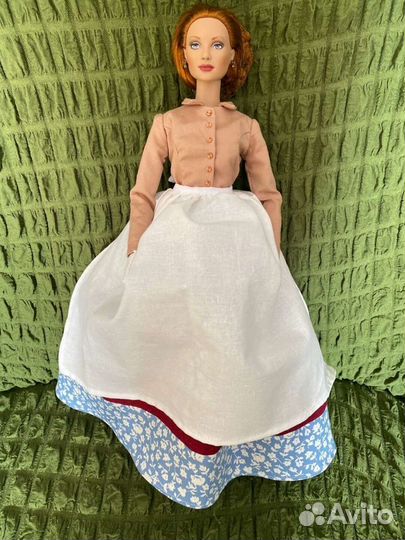 Наряд на куклу Скарлетт