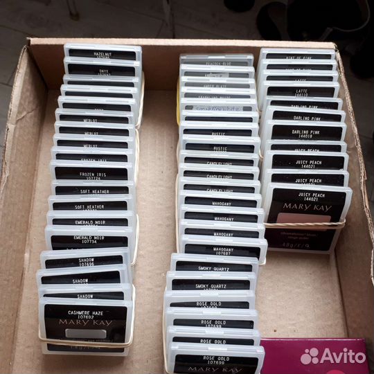 Тени для век румяна Мэри Кей Mary Kay