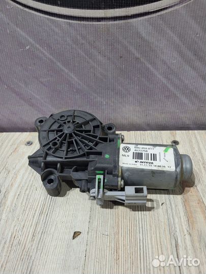 Мотор стеклоподъемника Моторчик Volkswagen polo 5
