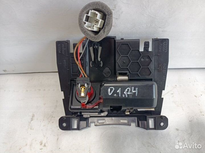 Пепельница Audi Q5 8R 2010