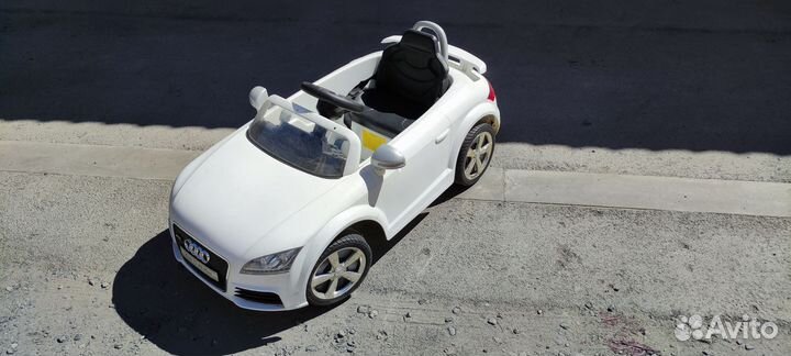 Детский электромобиль Audi