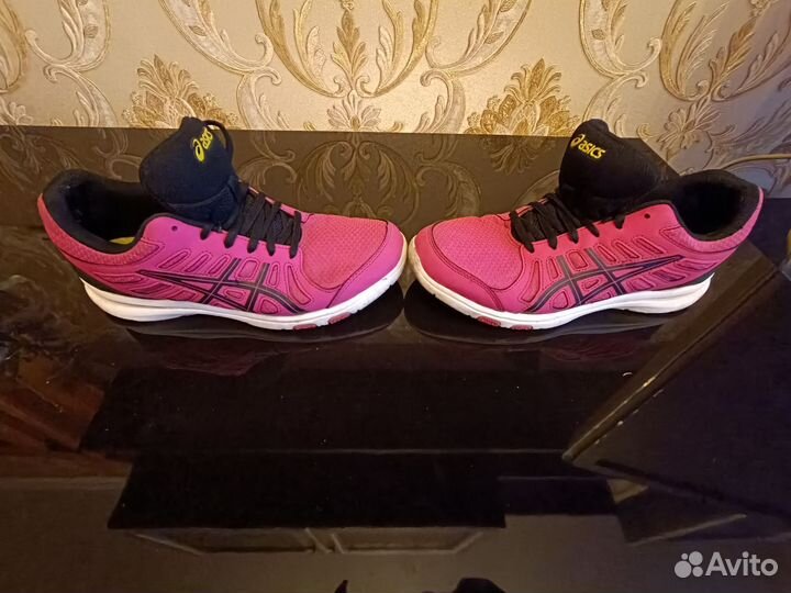 Кроссовки женские asics 38 размер