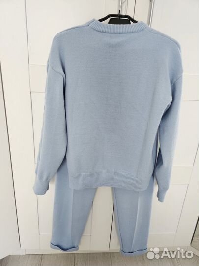 Вязаный костюм женский