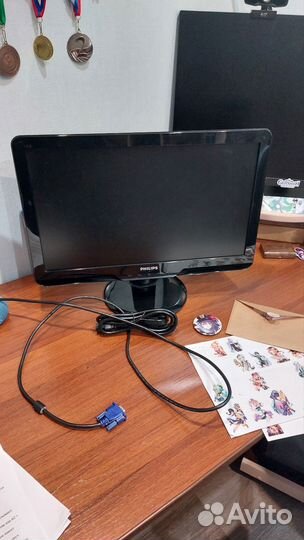 Монитор philips