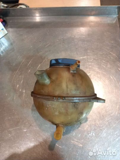 Расширительный бачок Audi a3 8l