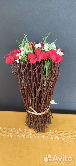 Орхидея в горшке