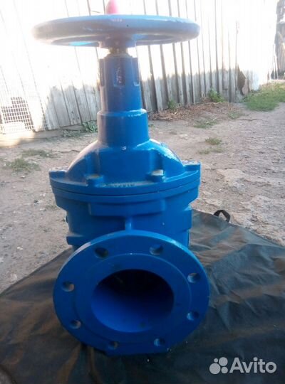 Задвижка мзв новая,чугунная с обрезиненным клином