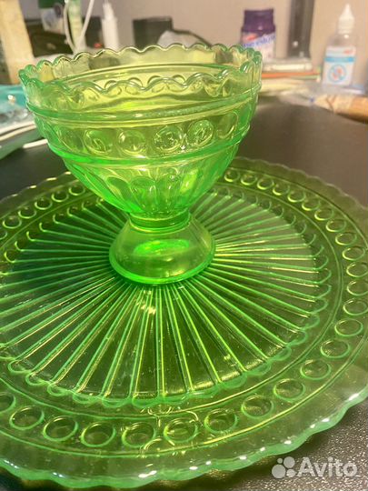 Два предмета ваза тарелка