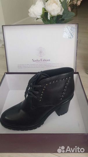 Ботинки женские 40 размер новые