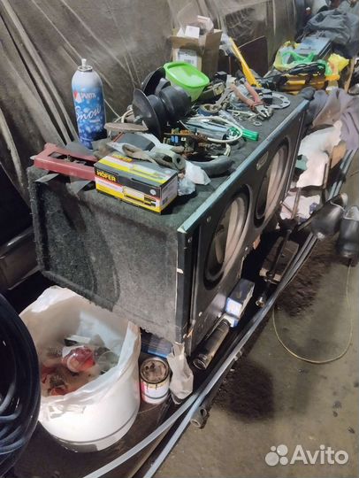 Автомобильный сабвуфер