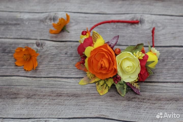 Ободок осенний из цветов