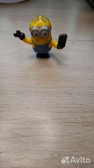 Миньоны из макдональдса