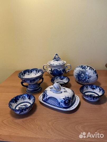Гжель посуда чашки тарелки сахарница масленка