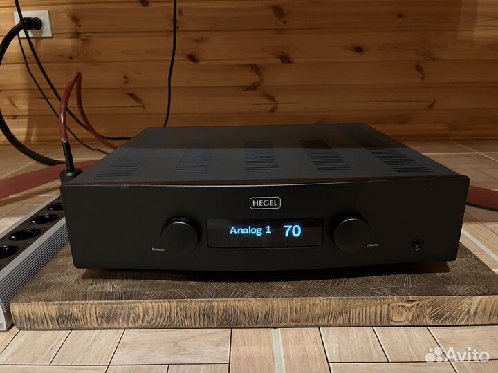 Продам усилитель hegel 190