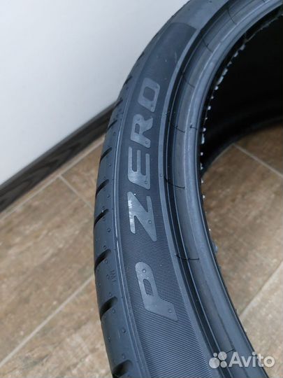 Pirelli P Zero PZ4 L.S. 275/35 R23 и 315/30 R23