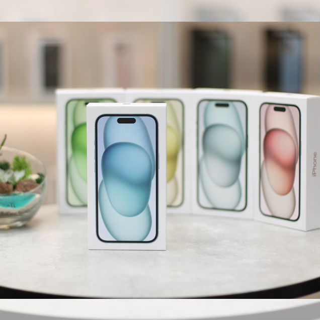 iPhone 15, 256 ГБ, SIM + eSIM