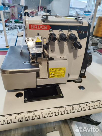 Швейная машинка оверлок