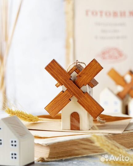 Ёлочная игрушка из дерева 