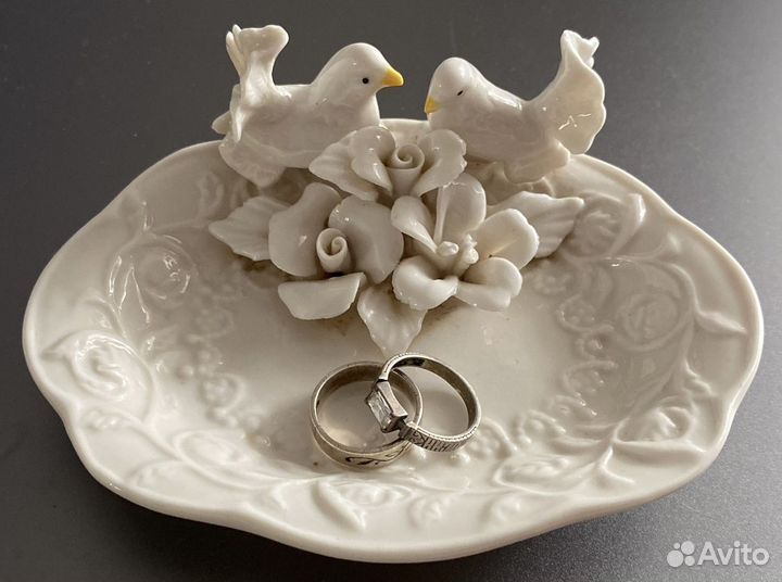 Подставка для свадебных колец и украшений
