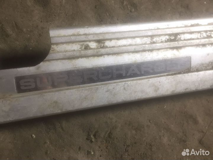 Отделка порога переднего правого Range Rover