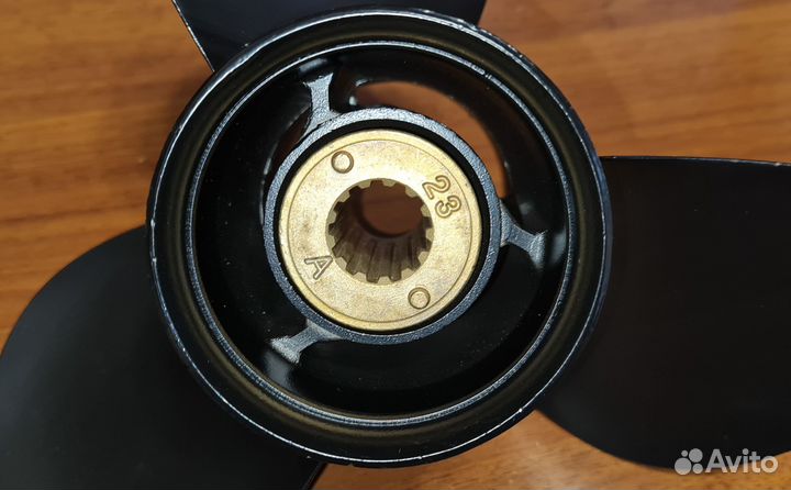 Винт Mercury 25-70 (3x10x17)