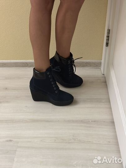 Полусапожки зимние натуральный мех на танкетке