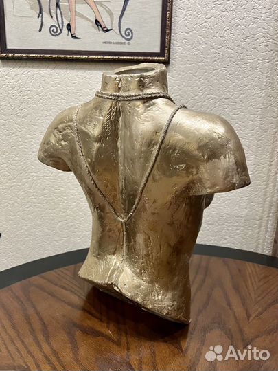 Статуя Кашпо ваза