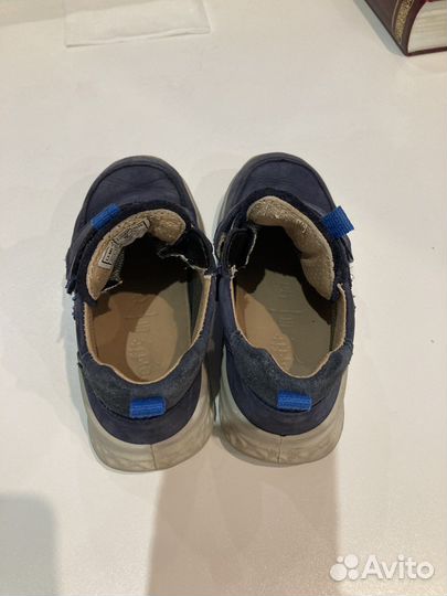 Кроссовки детские 24 размер