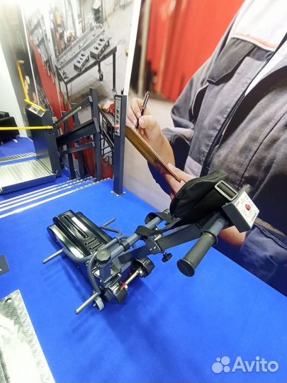 Лестничный подъемник для инвалидов