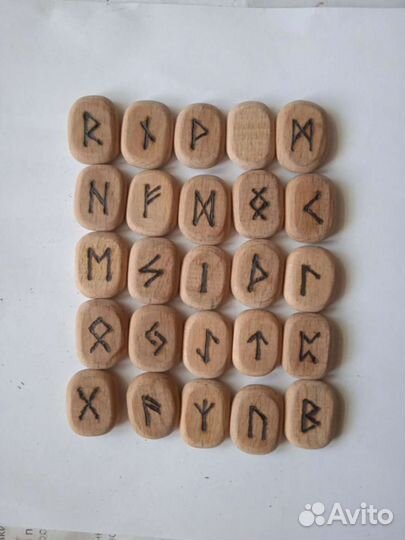Руны ручной работы. Бук