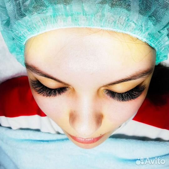 Наращивание ресниц на анатомической кушетки