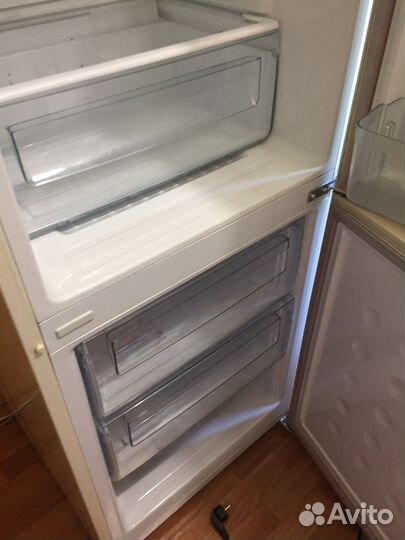 Холодильник бу samsung RL-34еcvb