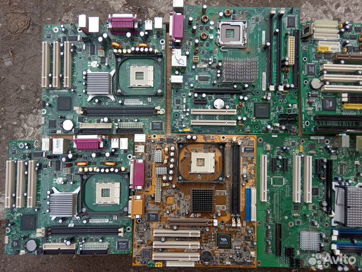 Материнские платы (список в объявлении)