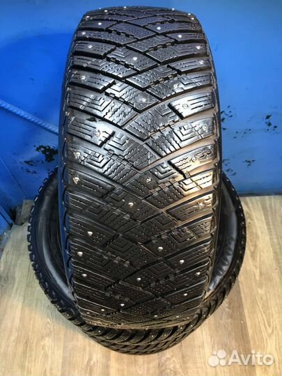 Goodyear Ultragrip Ice Arctic 225/55 R17