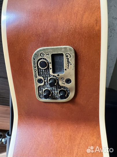 Гитара классическая Godin La Patrie