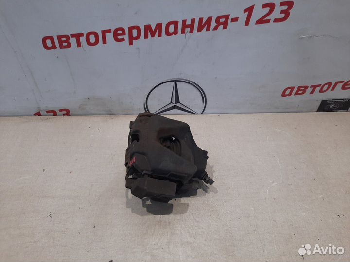 Суппорт передний правый Bmw X1 E84 N46B20BD 2012