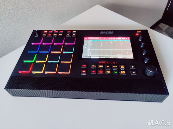 Akai MPC Live 2 отличный ll ii mk2