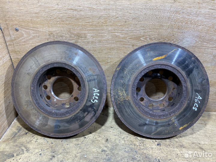 Комплект передних тормозных дисков Audi A6 C5 D193