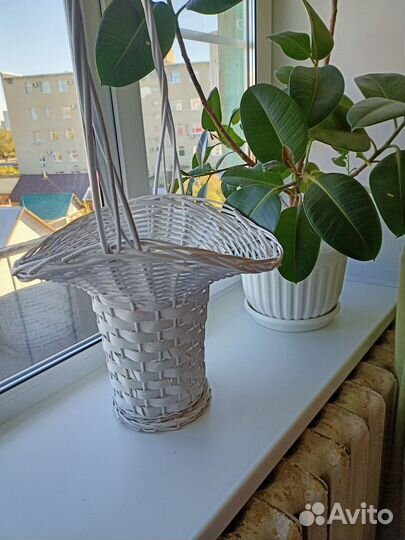 Корзина плетеная большая