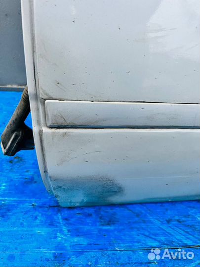 Двери Nissan avenir