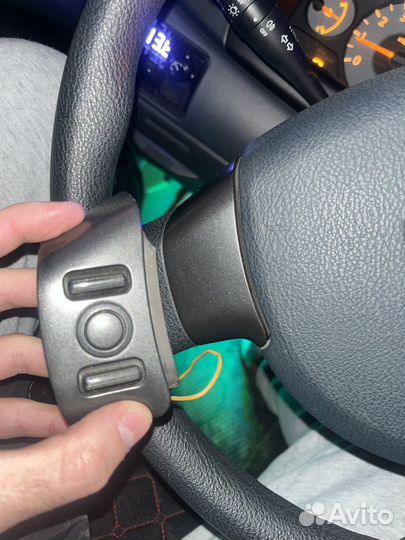 Кнопки на руль Nissan Almera Classic b10
