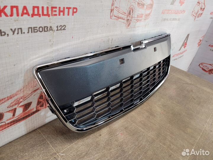 Решетка радиатора Chevrolet Aveo T300