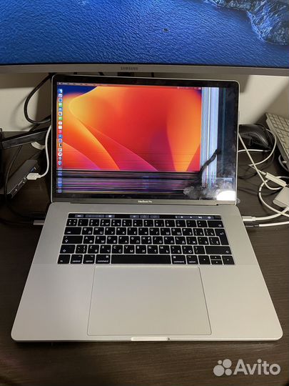 Apple macbook pro 15 2017 i7/16gb/pro 555 2gb