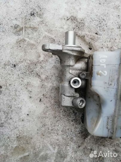 Главный тормозной цилиндр рено логан 2 сандеро 2