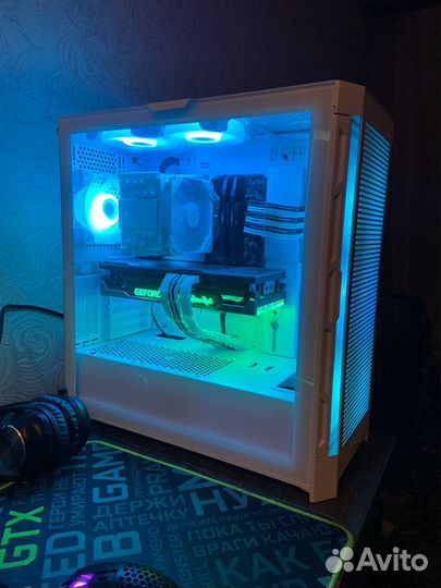 Cougar airface pro rgb white