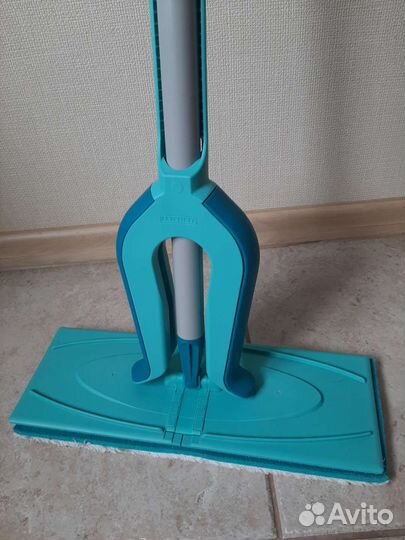 Швабра Leifheit Picobello Plus с механизмом отжима