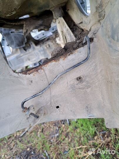 Трубка тормозная передняя Audi A6 C6