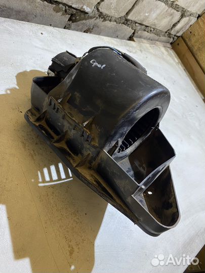 Мотор печки Opel Kadett E