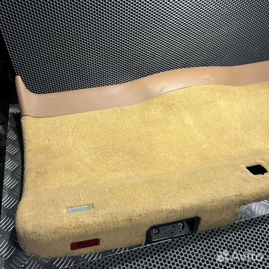 Обшивка двери багажника Porsche Cayenne